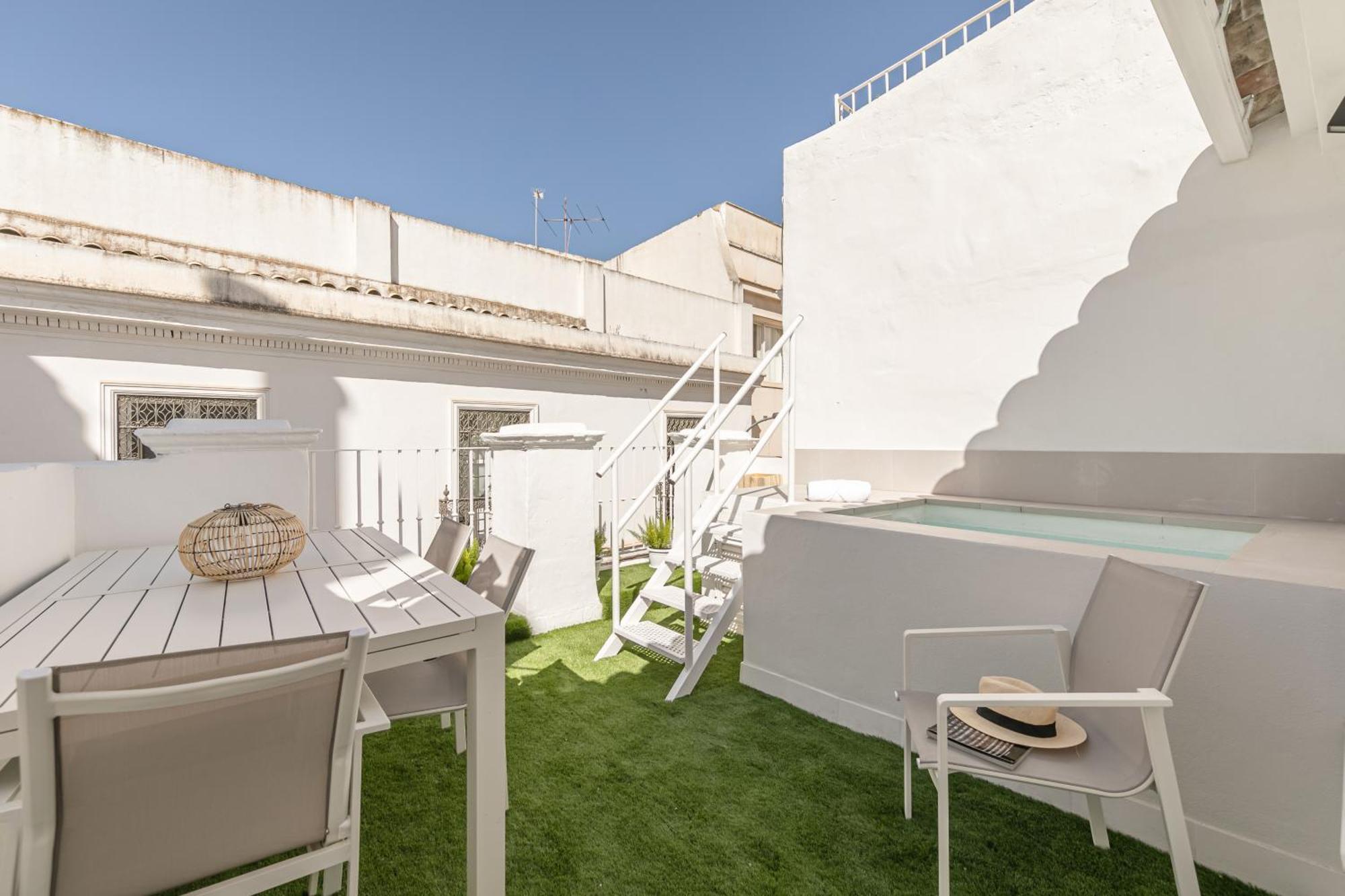 Isg Apartments Cuna Севилья Экстерьер фото