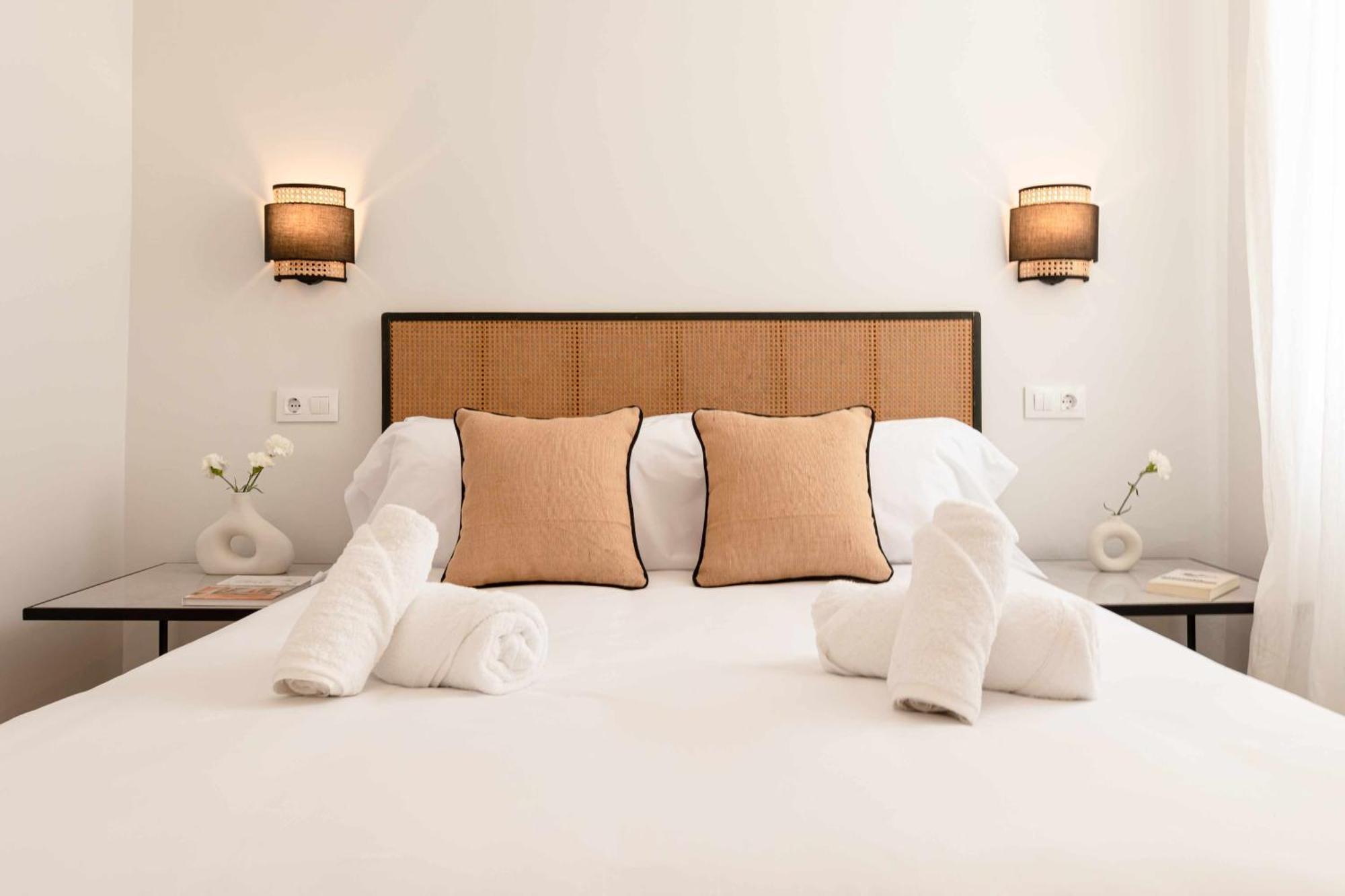 Isg Apartments Cuna Севилья Экстерьер фото
