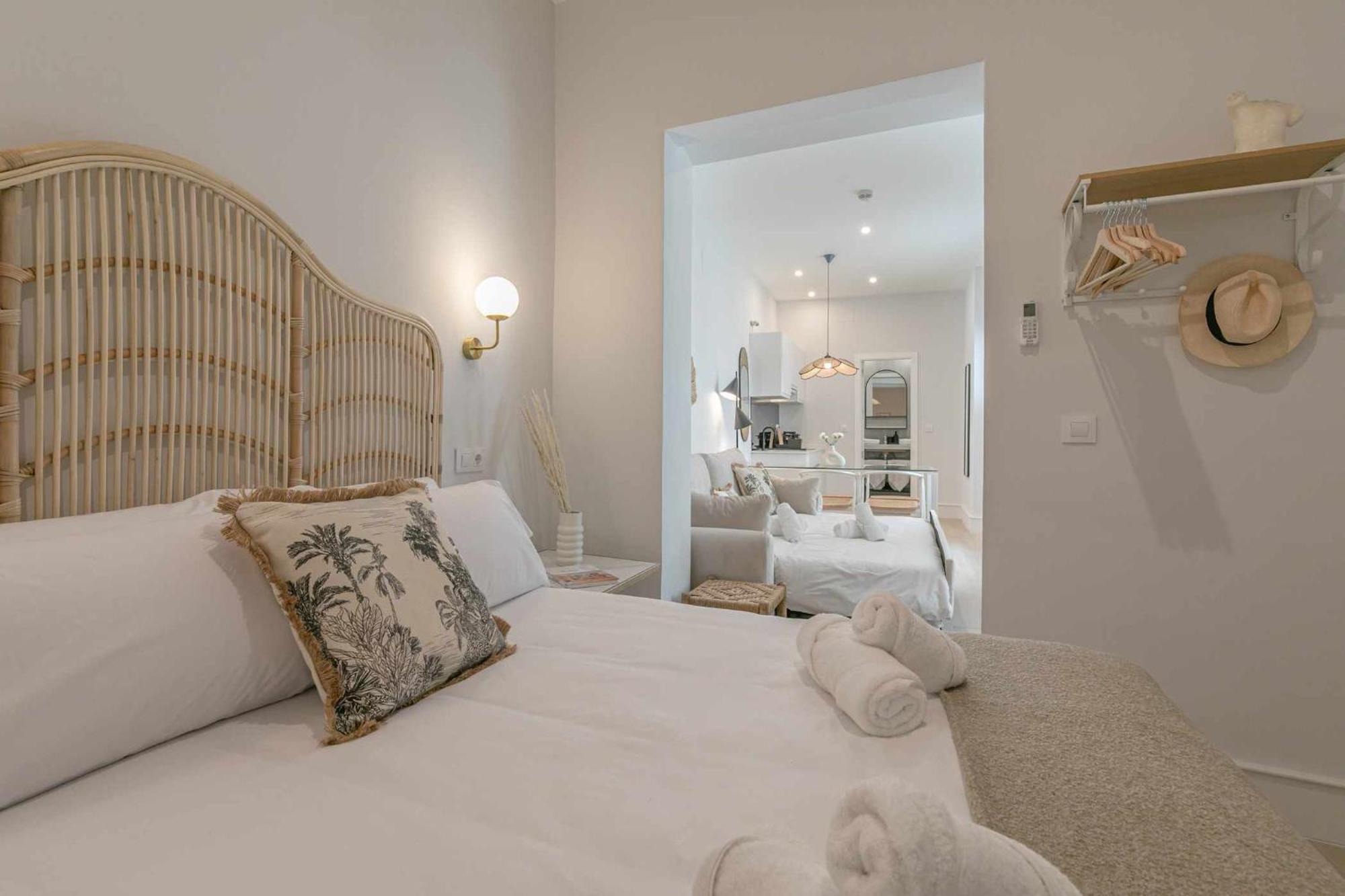 Isg Apartments Cuna Севилья Экстерьер фото